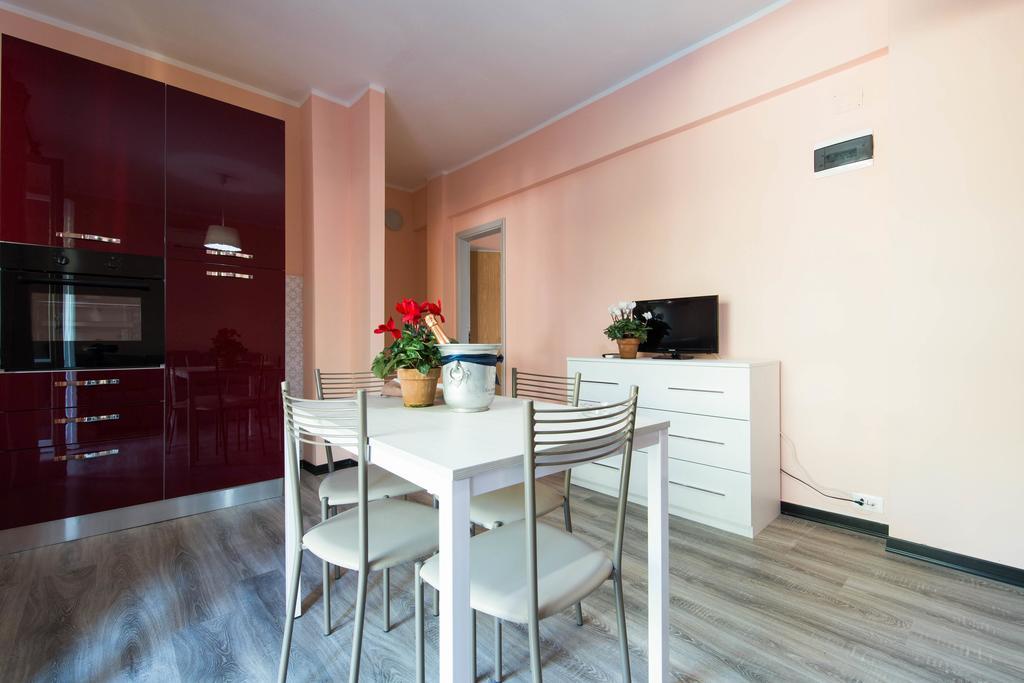 Hotel Riviera Pietra Ligure Kamer foto
