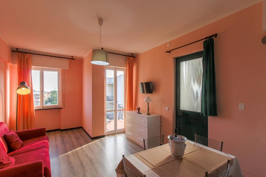 Hotel Riviera Pietra Ligure Buitenkant foto