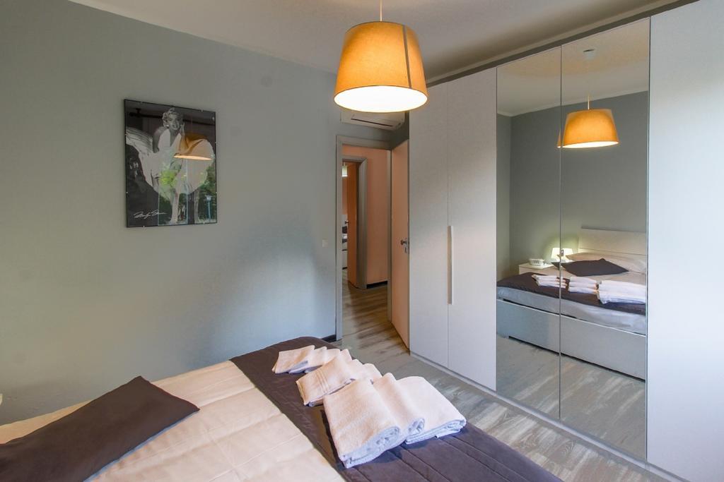 Hotel Riviera Pietra Ligure Buitenkant foto