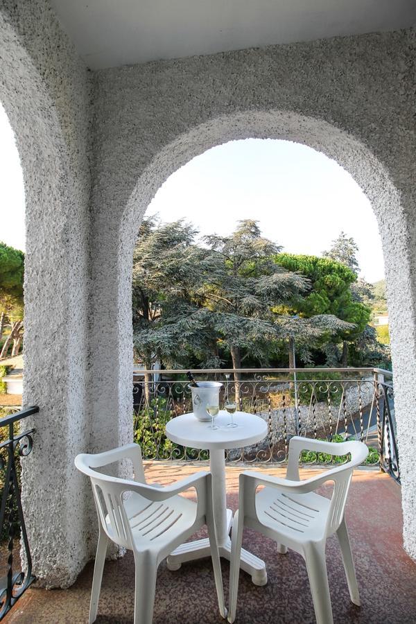 Hotel Riviera Pietra Ligure Buitenkant foto