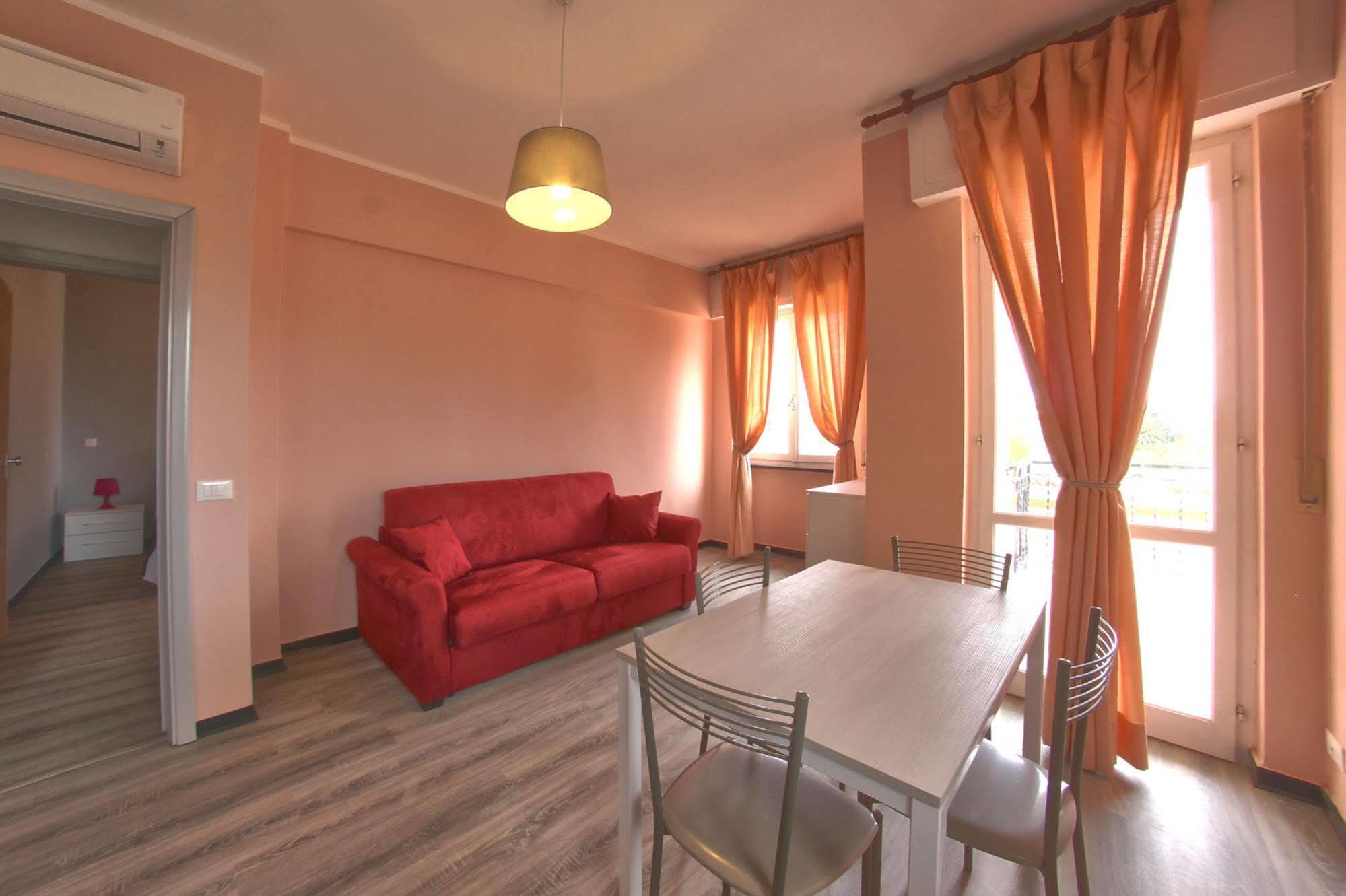 Hotel Riviera Pietra Ligure Buitenkant foto