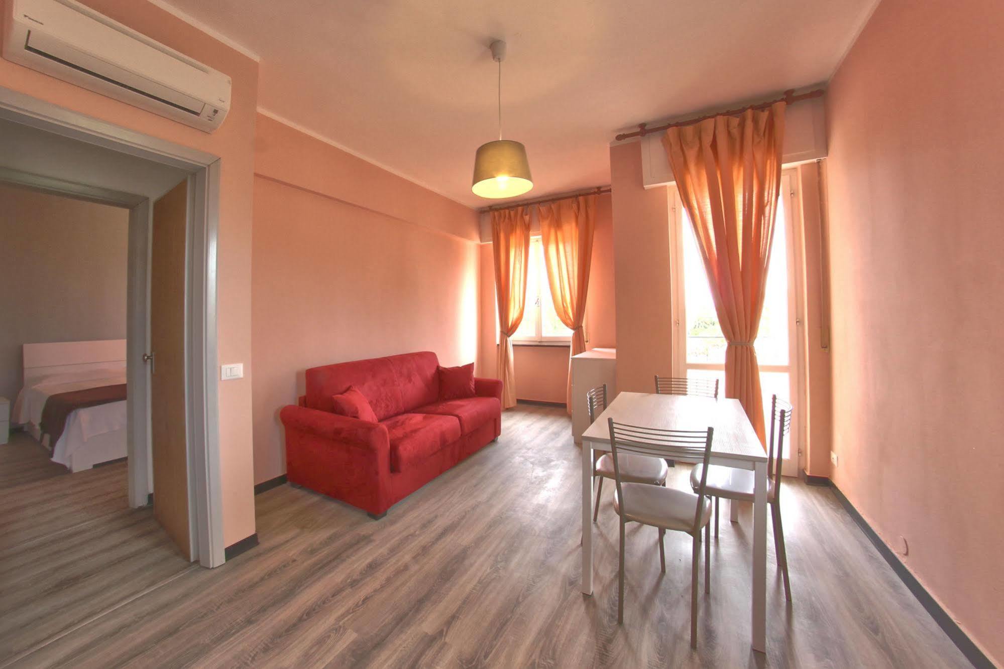 Hotel Riviera Pietra Ligure Buitenkant foto