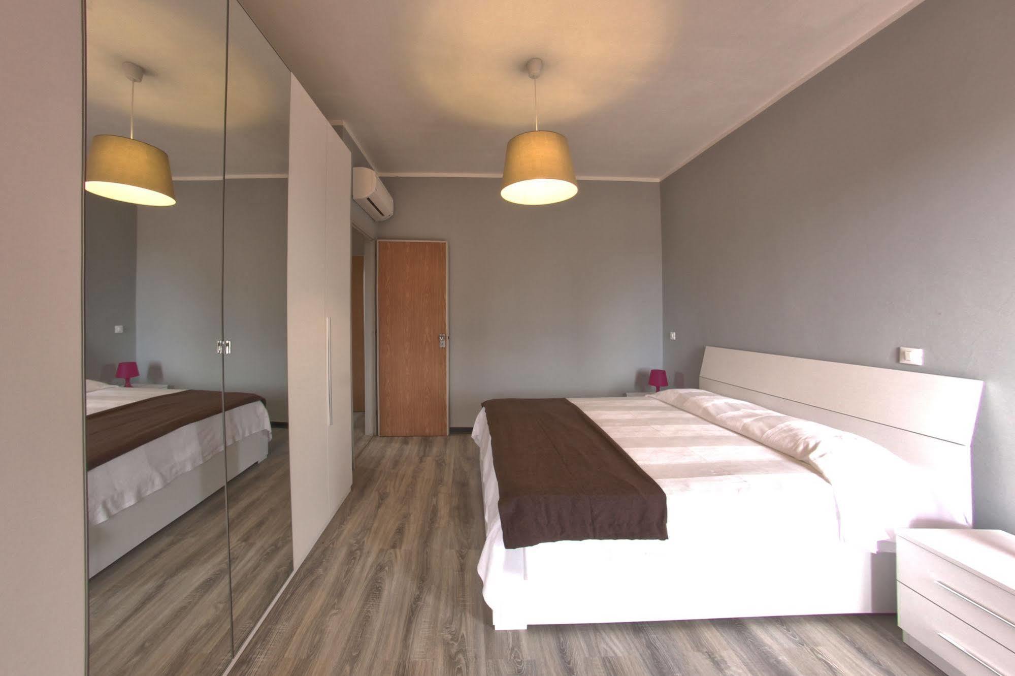 Hotel Riviera Pietra Ligure Buitenkant foto