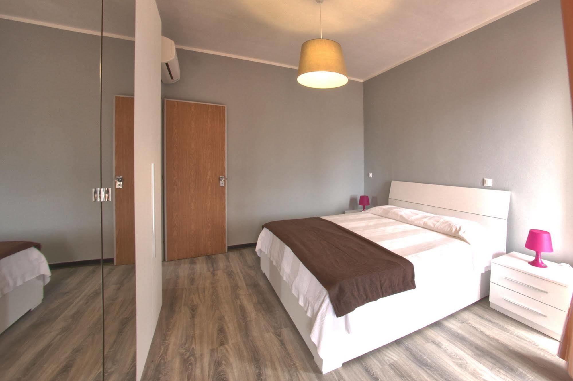Hotel Riviera Pietra Ligure Buitenkant foto
